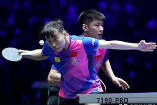 男子铅球决赛-中国选手刘洋摘得铜牌 印度选手图尔夺冠